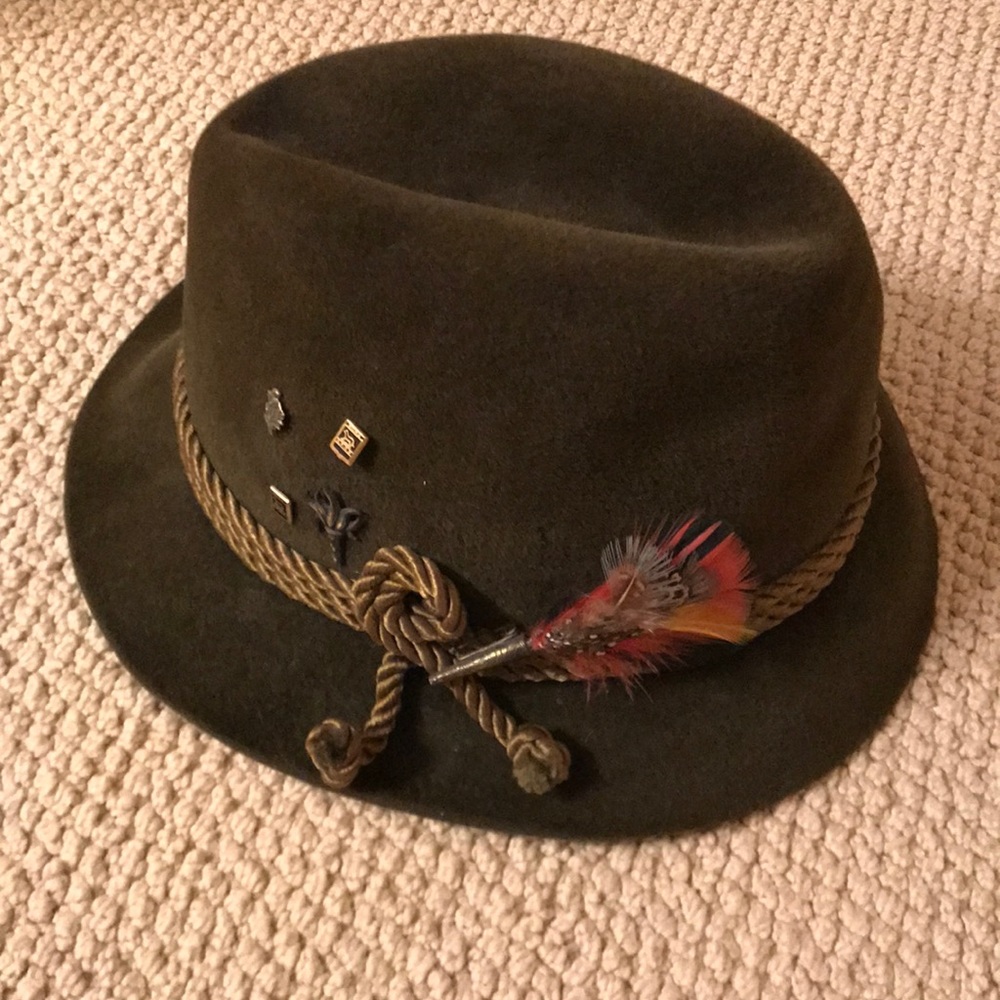 Oktoberfest- German Style Hat with Silver pin with Feathers